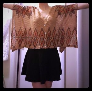 Lightweight tribal-patterned top
